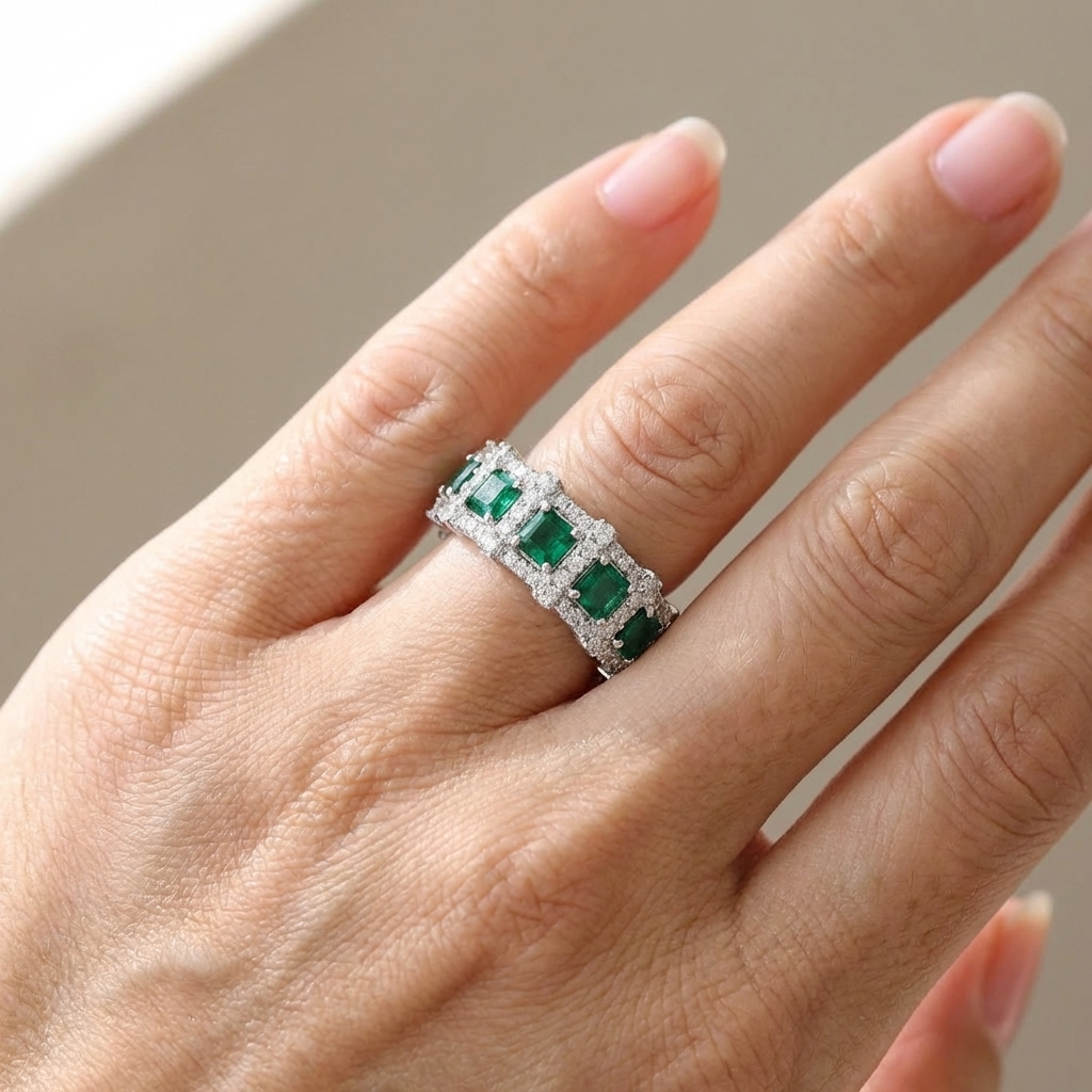 GREEN ETERNITY RING