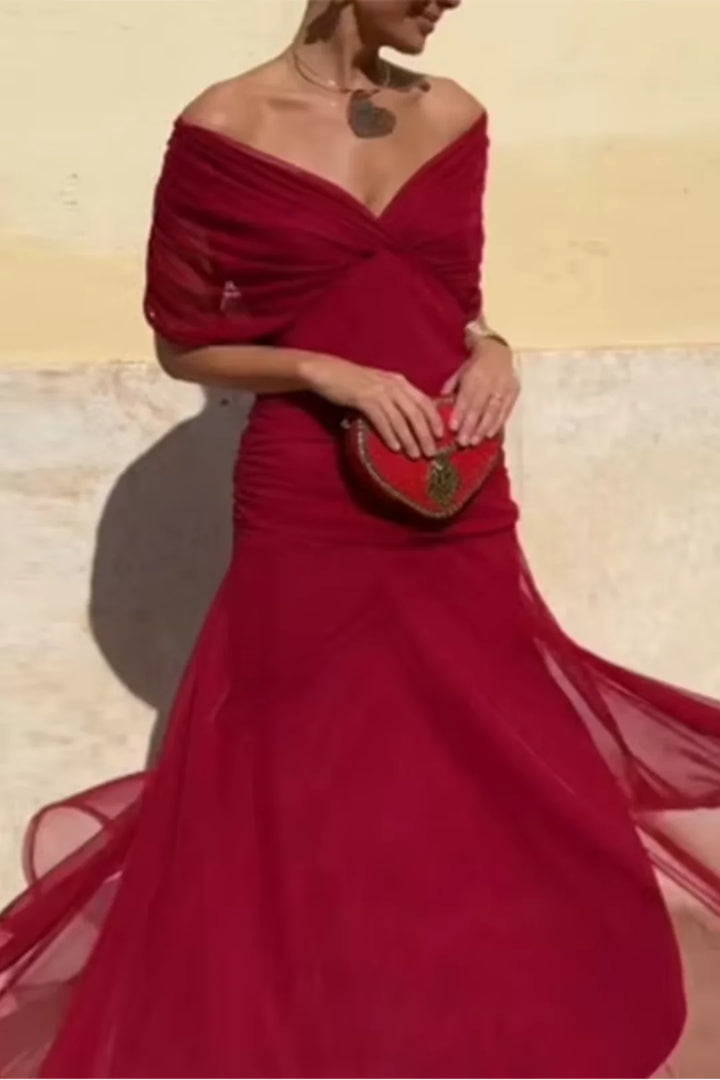 Evira - Elegant Off-Shoulder Dress