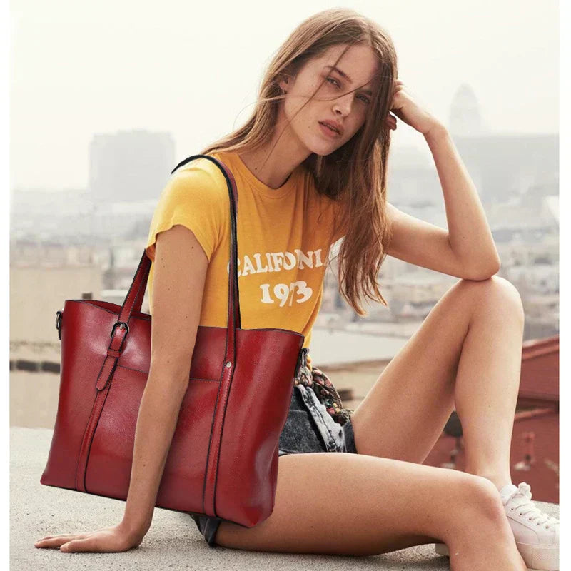 Daphne - Classic Structured Bag