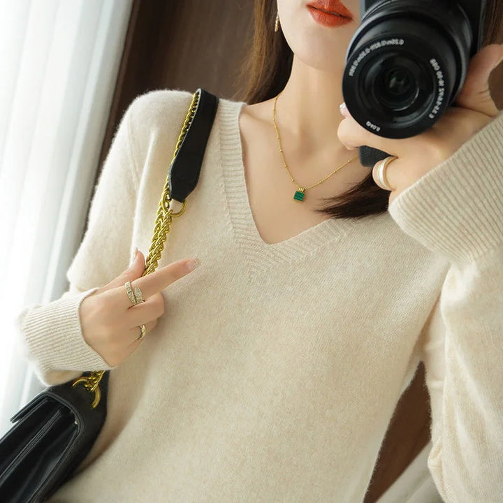 Clarissa - Casual Chic Sweater