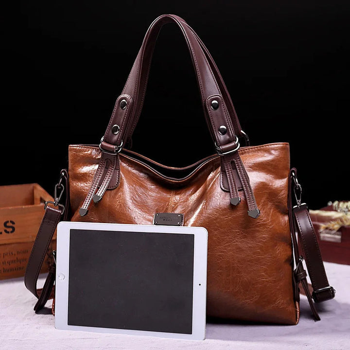 Delfine - Classic Charm Bag