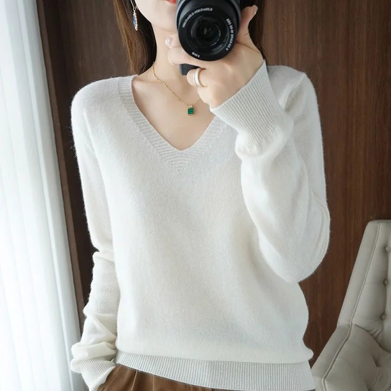 Clarissa - Casual Chic Sweater