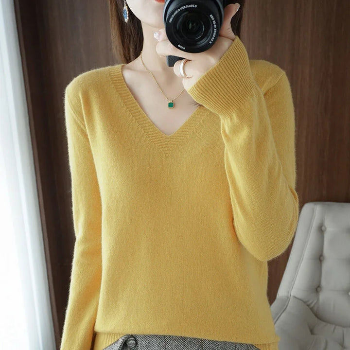 Clarissa - Casual Chic Sweater