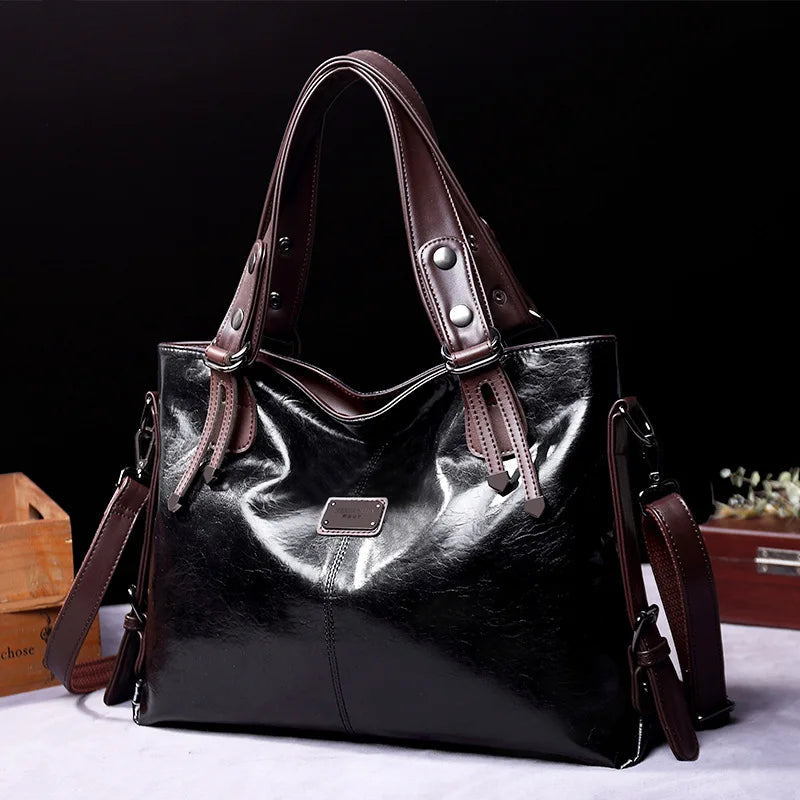 Delfine - Classic Charm Bag