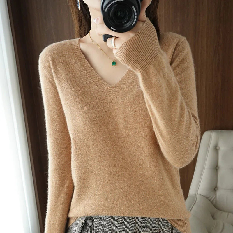 Clarissa - Casual Chic Sweater